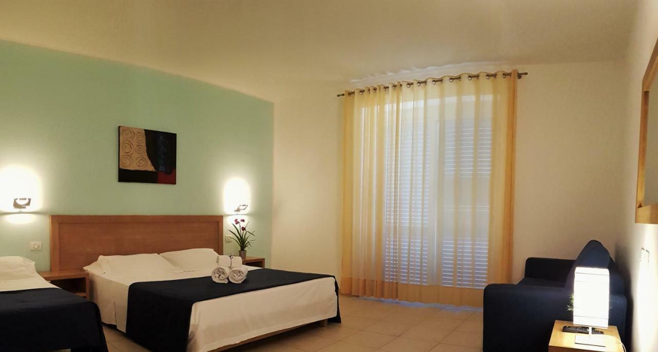 Parco Della Rocca Hotel ปุนตา บราคเชทโต ภายนอก รูปภาพ